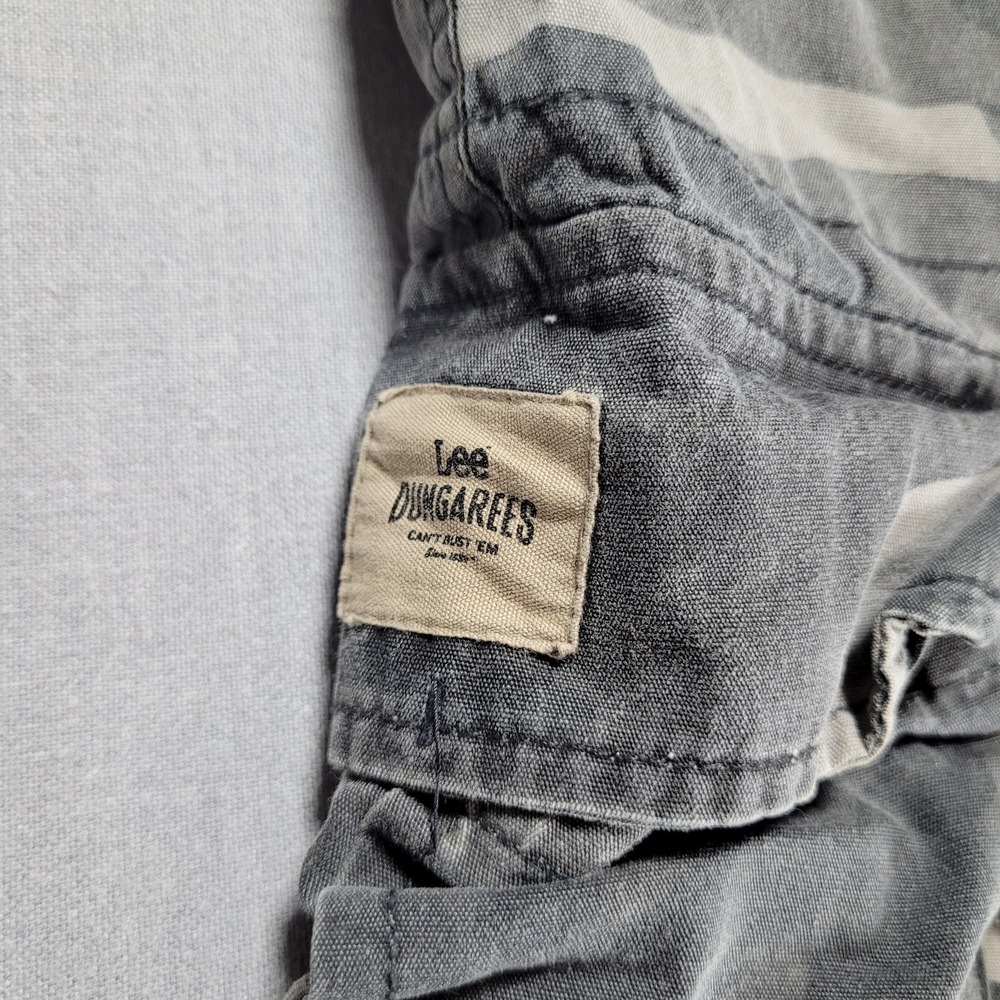 VTG Lee Dungarees Camo Cargo Shorts 36 Utility Military Y2K Heavy Cotton Twill - Picture 2 of 9